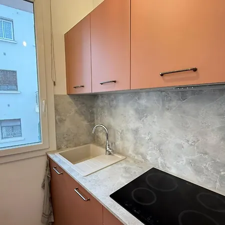 Apartment T2 Lumineux Avec Charme Bourgeois 5ᵉ Etage Plages & Centre A Pied *