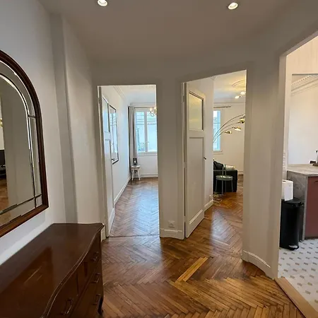 T2 Lumineux Avec Charme Bourgeois 5ᵉ Etage Plages & Centre A Pied