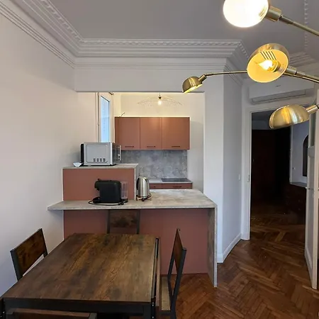 T2 Lumineux Avec Charme Bourgeois 5ᵉ Etage Plages & Centre A Pied